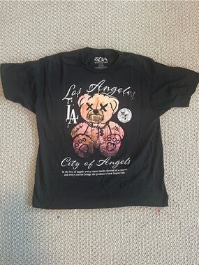 Seattle Cotton Works Black LA Bear Graphic Tee (X-Large)